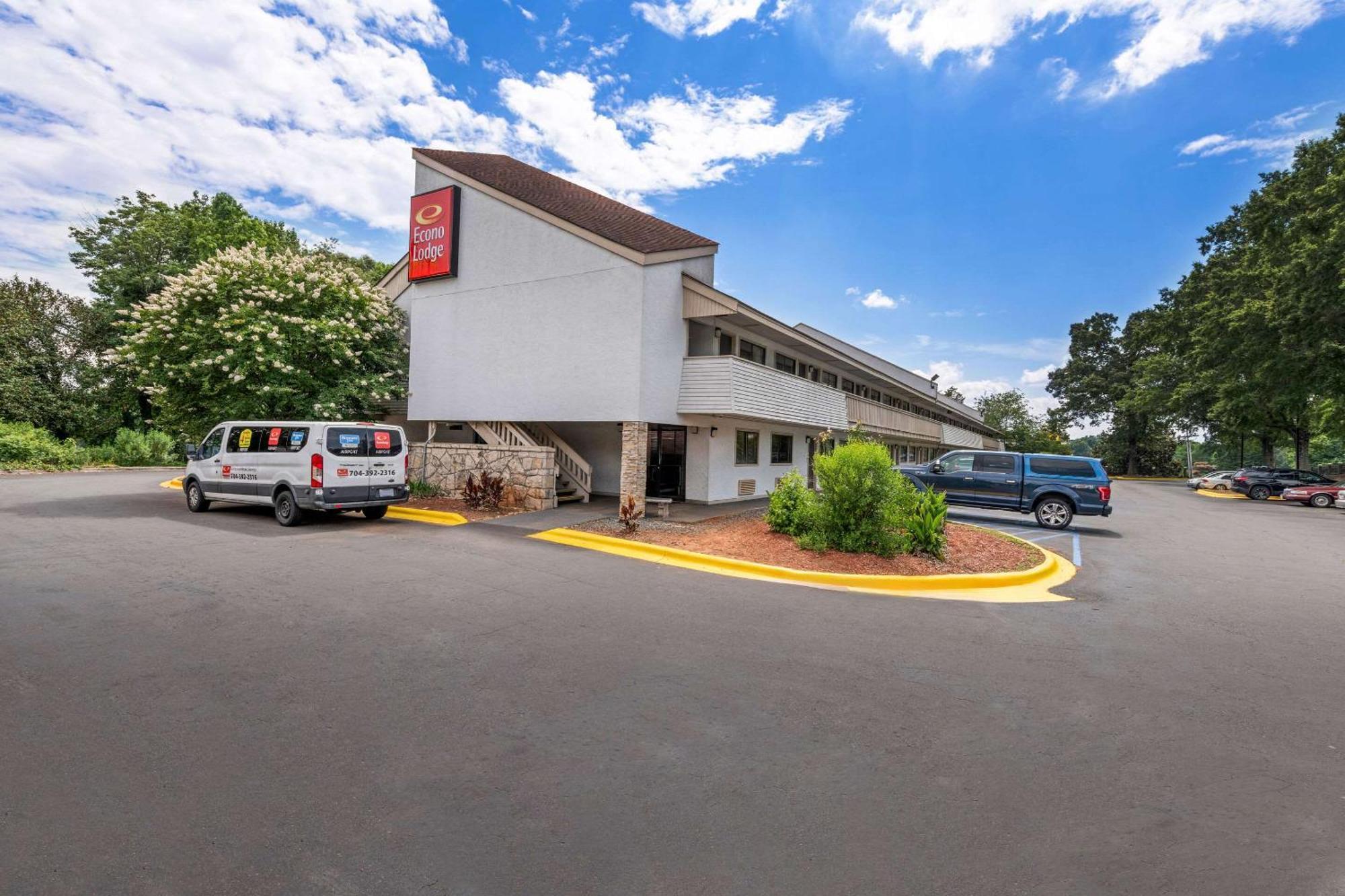 Econo Lodge Charlotte Airport Exterior photo
